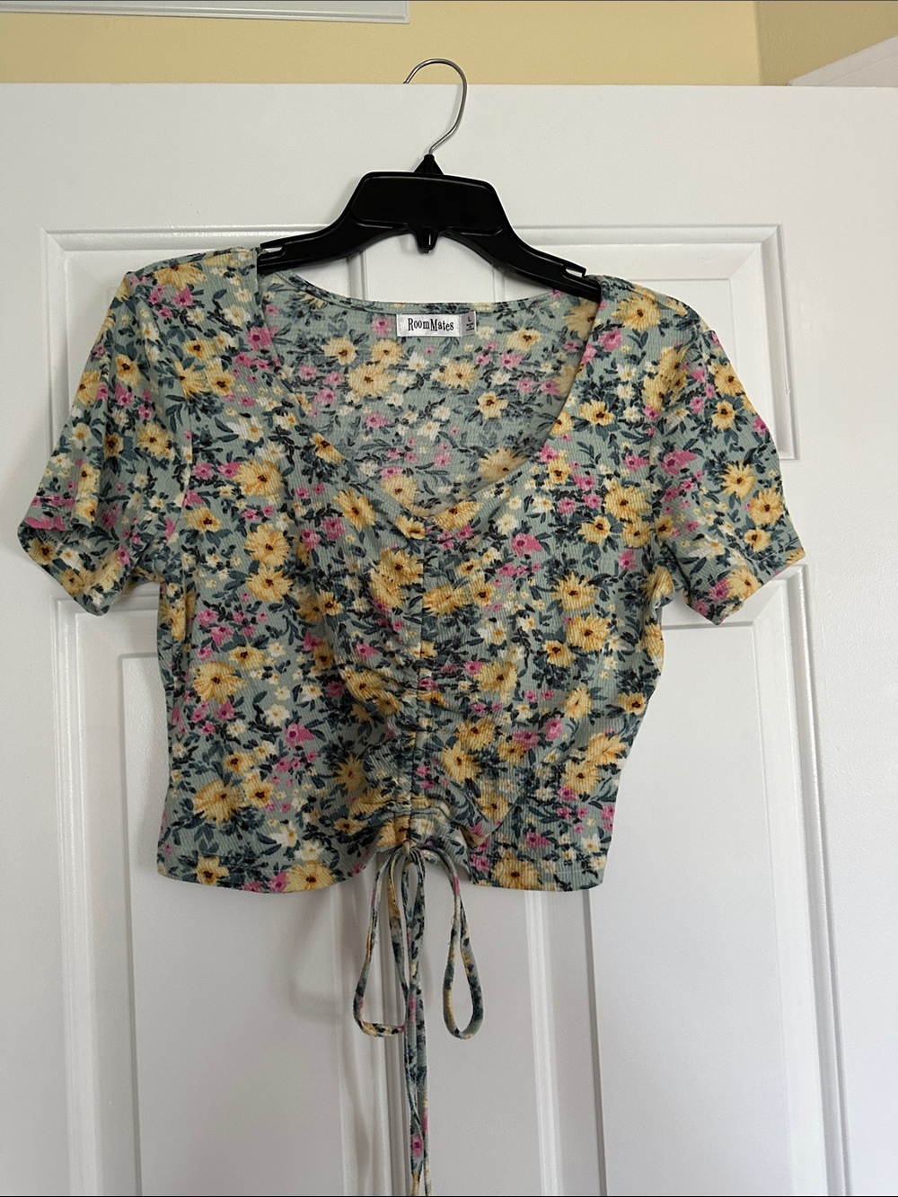 Roommates Green Floral Ruched Drawstring Crop Top